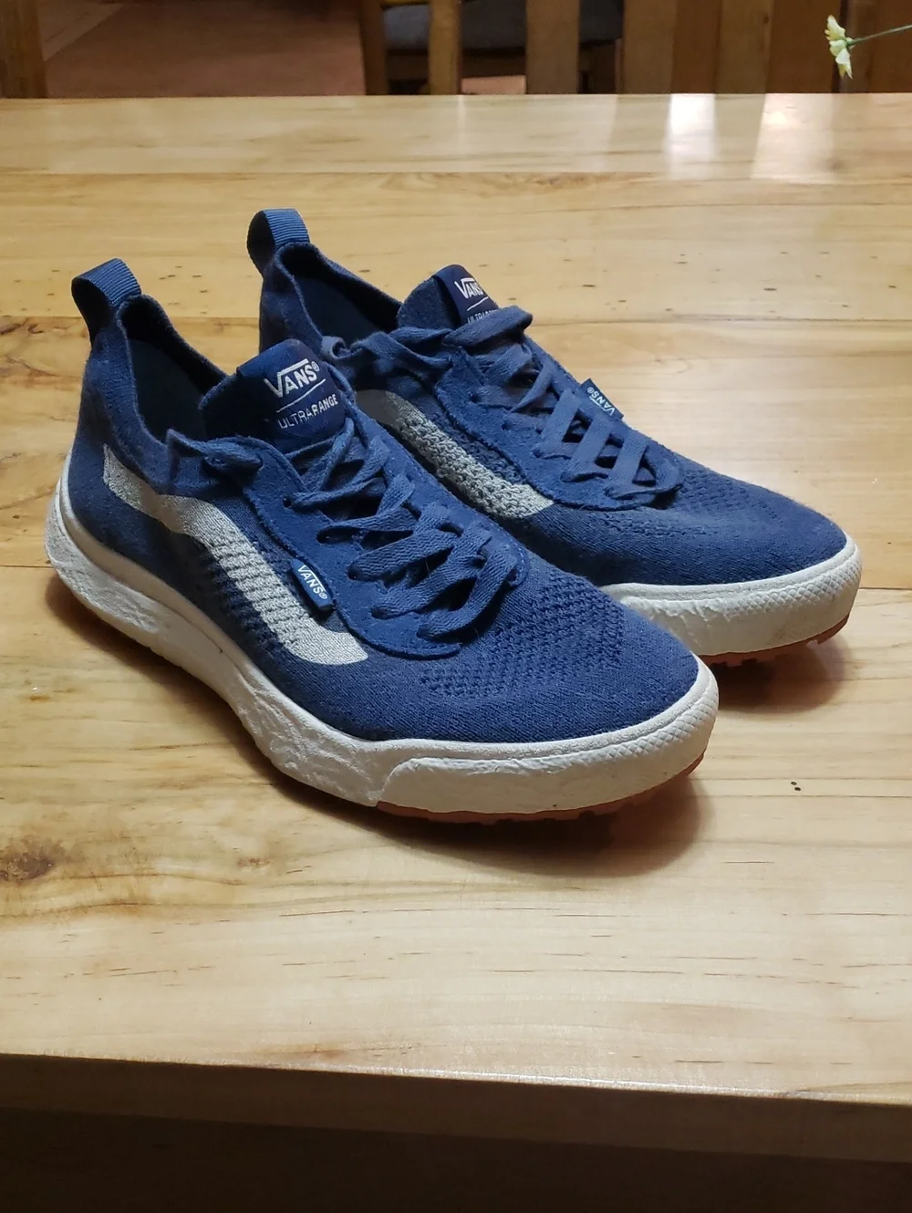 Vans Men’s Navy Blue Knit Ultracush Lace-Up Sneakers